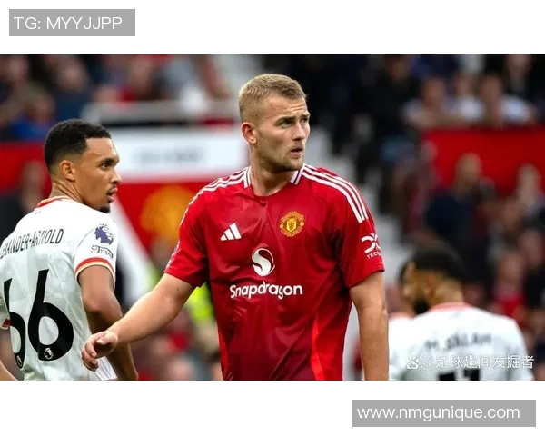 德里赫特：足球明星背后的坚持与荣耀之路