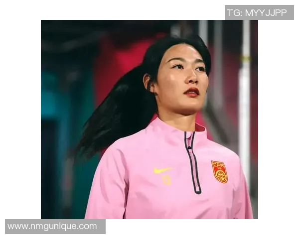 足球明星妻子莉娜的个人经历与成就全揭秘 足球明星妻子莉娜的个人经历与成就全揭秘