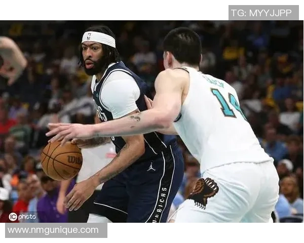 独行侠与灰熊激战正酣谁能在这场对决中笑到最后 独行侠与灰熊激战正酣谁能在这场对决中笑到最后